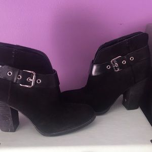 Jessica Simpson black booties